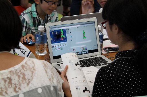 画像ギャラリー No.011のサムネイル画像 / ネクソンのキャラクターを使った子供向けのプログラミングイベント「2016年夏休みネクソン1日社員体験」をレポート