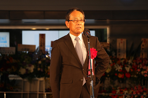 画像ギャラリー No.004のサムネイル画像 / 国内最大級のVR施設「VR ZONE SHINJUKU」がオープン。ダレノガレ明美さんとウーマンラッシュアワーが興奮を語ったセレモニーをレポート