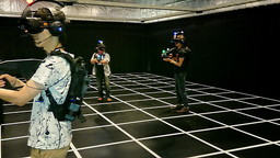 画像ギャラリー No.004のサムネイル画像 / セガあべのキューズモールでVR施設が8月4日に開設。「ZERO LATENCY VR」が稼動