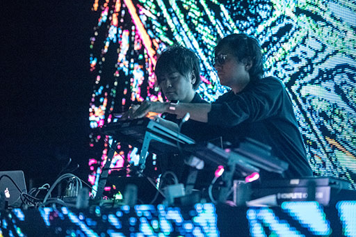 画像ギャラリー No.006のサムネイル画像 / LIQUIDROOMが「ベア・ナックル」や「LSD」のサウンドで包まれた。レッドブルのゲーム音楽イベント「DIGGIN' IN THE CARTS」をレポート