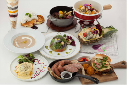 画像ギャラリー No.006のサムネイル画像 / VRやARゲームを体験しながら,食事も楽しめる「VREX 渋谷宮益坂店」が本日オープン。記念イベントでは叶 美香さんがVRを体験