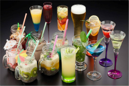 画像ギャラリー No.007のサムネイル画像 / VRやARゲームを体験しながら,食事も楽しめる「VREX 渋谷宮益坂店」が本日オープン。記念イベントでは叶 美香さんがVRを体験