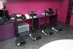 画像ギャラリー No.012のサムネイル画像 / VRやARゲームを体験しながら,食事も楽しめる「VREX 渋谷宮益坂店」が本日オープン。記念イベントでは叶 美香さんがVRを体験