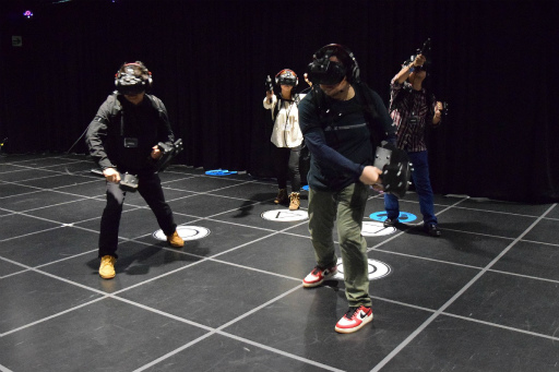 画像ギャラリー No.021のサムネイル画像 / 「ドラゴンクエストVR」を先行体験。目の前に広がるドラクエの世界,攻略のカギは“仲間との連携”にあり