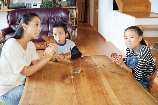 画像集#002のサムネイル/カードゲーム「サルゴリラチンパンジー♪」が本日発売に