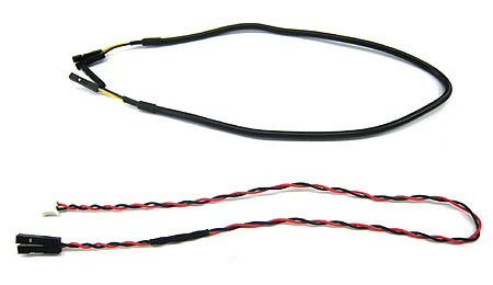 画像集#001のサムネイル/玄人志向,Radeon 9600搭載のAGPカード&CrossFireケーブル単体