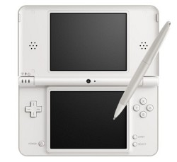 画像ギャラリー No.007のサムネイル画像 / 広視野角/大画面の新型DS,「ニンテンドーDSi LL」が11月21日発売決定