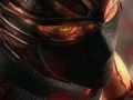 ��NINJA GAIDEN�ץ��꡼���ǿ������Team NINJA���ƥ������ࡼ�ӡ���������⤫�Ӿ夬��ʸ����UNMASK�ɤȤ�