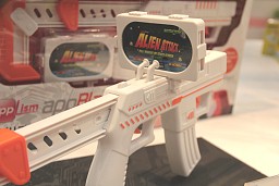 ���������꡼ No.006�Υ���ͥ������ / Ω�λ륢���Ȥ�iPhone����Υ饸����ʤɿ������ƥब¿����Ÿ�����������㥷�硼2011�ץ�ݡ���