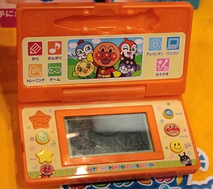 ���������꡼ No.009�Υ���ͥ������ / Ω�λ륢���Ȥ�iPhone����Υ饸����ʤɿ������ƥब¿����Ÿ�����������㥷�硼2011�ץ�ݡ���