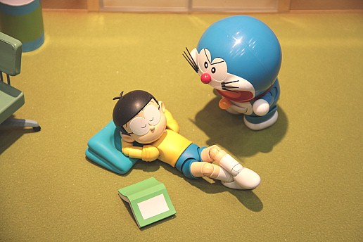 ���������꡼ No.053�Υ���ͥ������ / Ω�λ륢���Ȥ�iPhone����Υ饸����ʤɿ������ƥब¿����Ÿ�����������㥷�硼2011�ץ�ݡ���