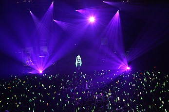 画像集#006のサムネイル/“ミクパ♪”こと「初音ミク ライブパーティー 2011」の東京＆札幌公演を収録したBlu-Ray，DVD，CDが11月16日に発売。グッズ付き限定版も