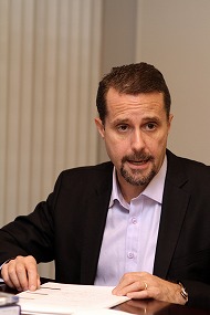 ꡼ No.012Υͥ / PlayStationȤ֥ɤλỊ̇ȥϡɥɤθɤѤƤSCEοĹɥ塼ϥ᤬PlayStationӥ̤ͥ