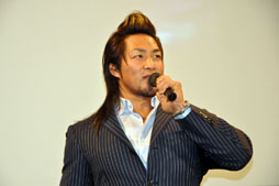 画像ギャラリー No.012のサムネイル画像 / オンライン対戦に対応したTCGが発表に。「新日本プロレスリング×ブシロード」戦略発表会レポート