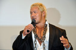 画像ギャラリー No.024のサムネイル画像 / オンライン対戦に対応したTCGが発表に。「新日本プロレスリング×ブシロード」戦略発表会レポート