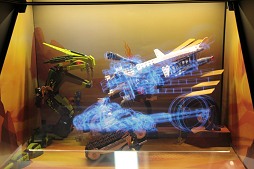 画像ギャラリー No.025のサムネイル画像 / 今年の流行はスマートフォンと犬? ハイテク玩具勢ぞろいで東京おもちゃショー2012開催