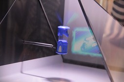 画像ギャラリー No.026のサムネイル画像 / 今年の流行はスマートフォンと犬? ハイテク玩具勢ぞろいで東京おもちゃショー2012開催