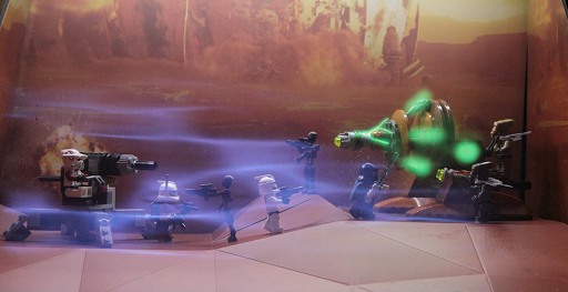 画像ギャラリー No.027のサムネイル画像 / 今年の流行はスマートフォンと犬? ハイテク玩具勢ぞろいで東京おもちゃショー2012開催