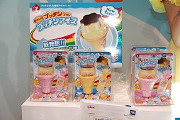 画像ギャラリー No.031のサムネイル画像 / 今年の流行はスマートフォンと犬? ハイテク玩具勢ぞろいで東京おもちゃショー2012開催