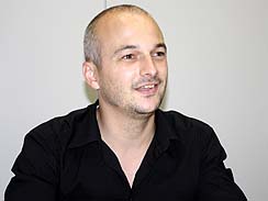 画像ギャラリー No.016のサムネイル画像 / アクションRPG「デウスエクス」のプレゼンテーションレポートと開発スタッフインタビューを掲載。4つのアプローチを自由に組み合わせて目標達成だ!