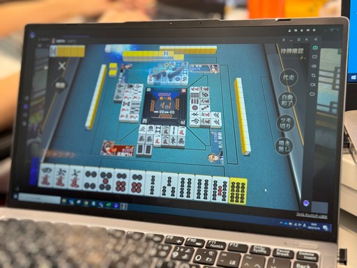 ꡼ No.006Υͥ / Υ󥿥ӥ塼ϡ֥͡פʤNCʤPURPLEפΥӥǰޥۤǤץ쥤ǽˡץ쥤ĶˤϤɤѲΤ