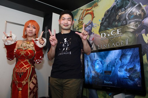 画像ギャラリー No.006のサムネイル画像 / 「リネージュ2×インターネットカフェ DiCEコラボ」内覧会の模様をお届け。DiCEで「リネ2」を遊んでアクリルフィギュアをもらおう!