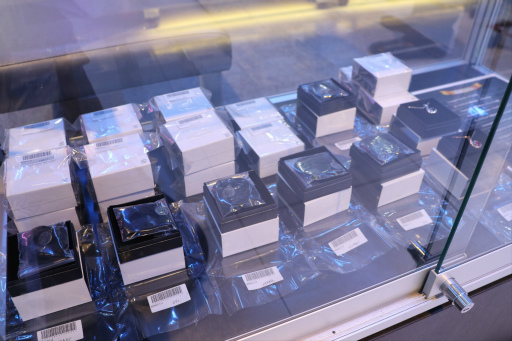 画像ギャラリー No.008のサムネイル画像 / 「リネージュ2 Evaパッケージ」のリリース記念イベントをレポート。エルフに扮したコスプレイヤーのソフィー・Sさんが来場者をお出迎え