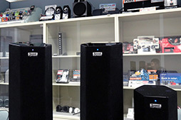 画像ギャラリー No.004のサムネイル画像 / Creative,「Sound BlasterAxx」発表。BT&USB接続対応のスピーカーとマイク,DSPを1本の“六角柱”にまとめた製品