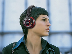 ���������꡼ No.010�Υ���ͥ������ / Creative�����إåɥ��åȡ�Sound Blaster EVO�ץ��꡼��4���ʤ�ȯɽ�����¤�����³���֤�¿��ǽ��������