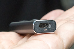 ꡼ No.010 | COMPUTEXϥޥۤǼȴμ̿򻣤ǡʤΤ˥إåɥեΥɤե塼!? CreativeοѡSuper X-FiפʹƤ