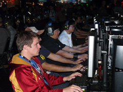 画像ギャラリー No.005のサムネイル画像 / 2万人のファンを集めるBlizzard Entertainmentのファンイベント「BlizzCon 2010」が開催。今年の目玉はやはり「Diablo III」?