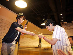 画像ギャラリー No.006のサムネイル画像 / ハンゲーム×ロンブー田村淳さんコラボ企画「淳の休日恋愛かるた」(仮) の作品発表会をレポート