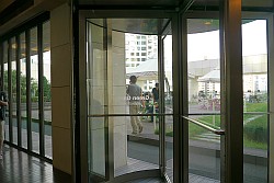 ���������꡼ No.084�Υ���ͥ������ / ����ʥ��ե�����Ư�����������ڹ�NHN�ο��Ҳ���NHN Green Factory�פ򸫳ؤ�������NHN Japan MEDIA TOUR�ץ�ݡ��Ȥ�Ǻ�