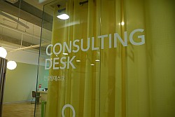 ���������꡼ No.094�Υ���ͥ������ / ����ʥ��ե�����Ư�����������ڹ�NHN�ο��Ҳ���NHN Green Factory�פ򸫳ؤ�������NHN Japan MEDIA TOUR�ץ�ݡ��Ȥ�Ǻ�