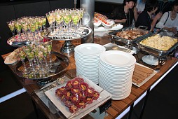 ������#006�Υ���ͥ���/�֥���ʥɡ������ѥ��פΥ����ӥ�����8��ǯ��ˤ����ե饤�󥤥٥�ȳ��š�ͥ�����Ĺ�ڤ˹Ԥ�줿����ѡ��ƥ��������ͤ��ݡ���