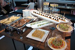 ������#007�Υ���ͥ���/�֥���ʥɡ������ѥ��פΥ����ӥ�����8��ǯ��ˤ����ե饤�󥤥٥�ȳ��š�ͥ�����Ĺ�ڤ˹Ԥ�줿����ѡ��ƥ��������ͤ��ݡ���