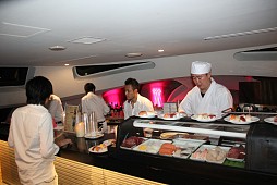 ������#009�Υ���ͥ���/�֥���ʥɡ������ѥ��פΥ����ӥ�����8��ǯ��ˤ����ե饤�󥤥٥�ȳ��š�ͥ�����Ĺ�ڤ˹Ԥ�줿����ѡ��ƥ��������ͤ��ݡ���