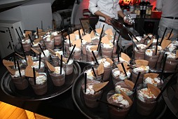 ������#015�Υ���ͥ���/�֥���ʥɡ������ѥ��פΥ����ӥ�����8��ǯ��ˤ����ե饤�󥤥٥�ȳ��š�ͥ�����Ĺ�ڤ˹Ԥ�줿����ѡ��ƥ��������ͤ��ݡ���