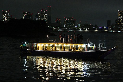 ������#017�Υ���ͥ���/�֥���ʥɡ������ѥ��פΥ����ӥ�����8��ǯ��ˤ����ե饤�󥤥٥�ȳ��š�ͥ�����Ĺ�ڤ˹Ԥ�줿����ѡ��ƥ��������ͤ��ݡ���