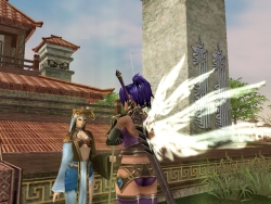 画像集#008のサムネイル/12月の「TANTRA」は,年末恒例の「光の祭典〜ディワリ〜」を開催