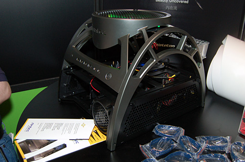 ������#003�Υ���ͥ���/��NVISION 08��04��LAN�ѡ��ƥ��ˤ�ѡ��ĸ��ڤˤ⡣Antec���ǥ�������Ȥ�����Ż�ΡȤޤ��ġɡ�Skeleton��