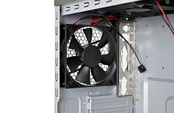 ������#003�Υ���ͥ���/Antec�Υ����ޡ�����PC��������Three Hundred�פ˶俧��ǥ뤬