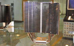 ������#023�Υ���ͥ���/��COMPUTEX��Thermalright�������ǽŰ��Ż��PC�������䡤�������ե�������Υե���쥹�緿GPU�����顼�ʤɤ���������缡�в٤�