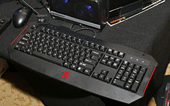 画像ギャラリー No.009のサムネイル画像 / Thermaltakeは“4-way SLI”サポートの「GF100」対応PCケースを準備中