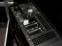 ꡼ No.021 | COMPUTEXSilverStoneޡPCRavenפ3Ƥˡե饰åסƤӤġPC