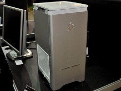 ꡼ No.024 | COMPUTEXSilverStoneޡPCRavenפ3Ƥˡե饰åסƤӤġPC