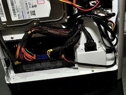 ꡼ No.029 | COMPUTEXSilverStoneޡPCRavenפ3Ƥˡե饰åסƤӤġPC