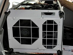 ꡼ No.030 | COMPUTEXSilverStoneޡPCRavenפ3Ƥˡե饰åסƤӤġPC