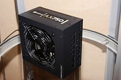 ꡼ No.010 | COMPUTEXϤܸ⡣ĥŻΥߥɥ륿PCCorsair