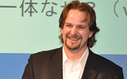 ���������꡼ No.003�Υ���ͥ������ / Intel in Akiba������������Ρ�Solid�ɤʥࡼ�ӡ������������ͤˤ��SSD�ֺ¡�OC������Ͽ�����󥸤�